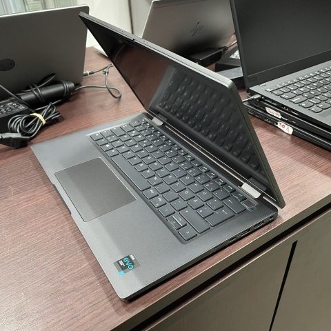 Dotykowy Laptop Dell Latitude 7420 Core i5 11GEN 16GB 256GB SSD Carbon Win11 A- Dotykowy Laptop Dell Latitude 7420 Core i5 11GEN 16GB 256GB SSD Carbon Win11 A-