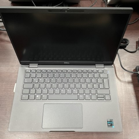 Dotykowy Laptop Dell Latitude 7420 Core i5 11GEN 16GB 256GB SSD Carbon Win11 A- Dotykowy Laptop Dell Latitude 7420 Core i5 11GEN 16GB 256GB SSD Carbon Win11 A-