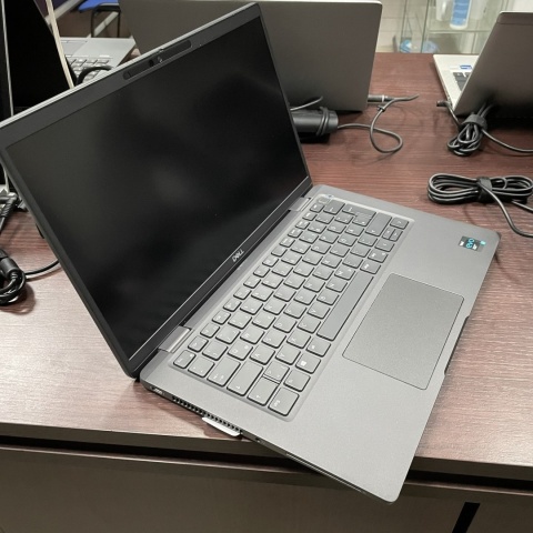 Laptop Dell Latitude 7420 Core i5 11GEN 8GB 256GB SSD Carbon Win11 B